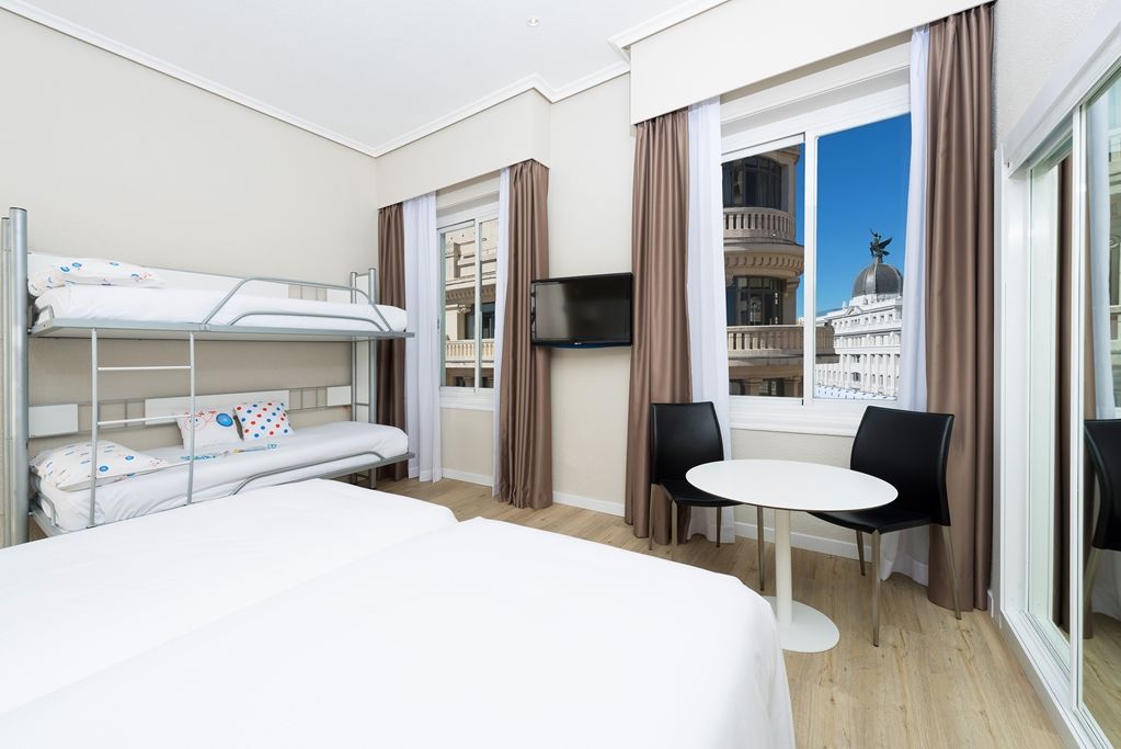 Hotel Madrid Gran Via 25, Affiliated By Melia الغرفة الصورة